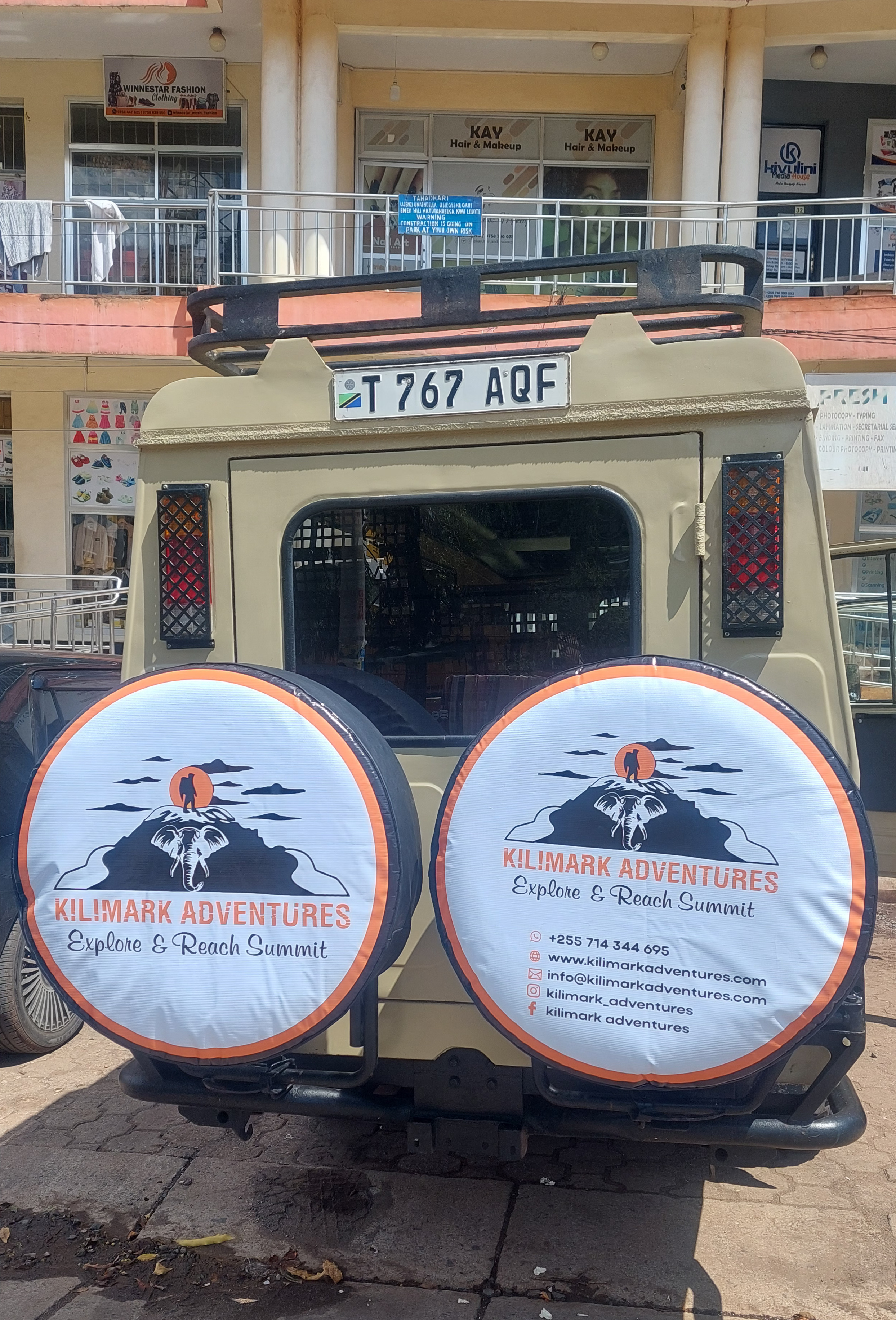 16 Days Kilimanjaro, Safari and Zanzibar Tour – Lemosho Route Climb & Tanzania Wildlife Safari